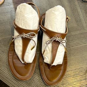 Tod’s brown leather Thong Sandal